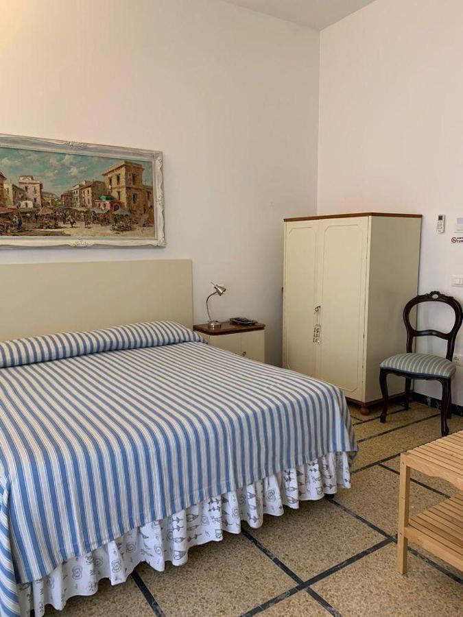 B&B Viale Italia 22 폴로니카 외부 사진
